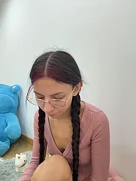 Bonniepark online show from 12/14/25, 10:14