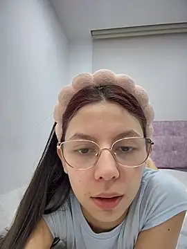 Bonniepark online show from 03/04/26, 11:00