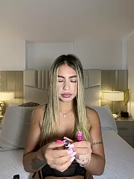  laura 02 online show from 03/21/26, 06:55