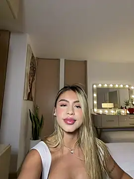  laura 02 online show from 03/22/26, 07:39