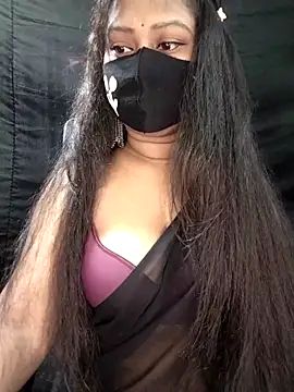 Idhika Paul online show from 09/11/25, 10:54