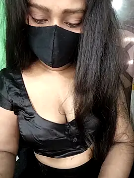 Idhika Paul online show from 12/04/25, 03:21