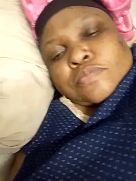 Snapshot of HOTSUGARX5 chatting on 10/25/25, 06:43 HOTSUGARX5 online show from 10/25/25, 06:43