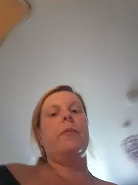 pinkieMilfPUSY online show from 06/23/26, 07:56