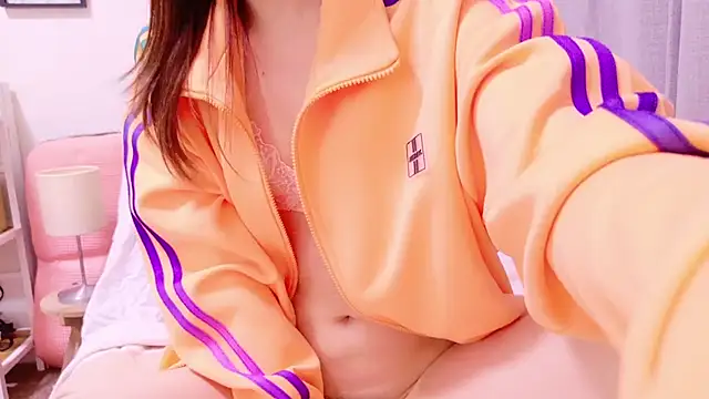 Snapshot of Mii_v_v chatting on 03/09/25, 03:32 Mii v v online show from 03/09/25, 03:32