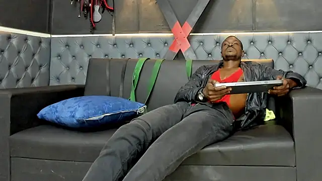 Terrance z online show from 10/18/25, 08:20