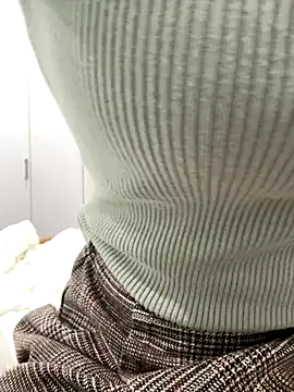 Yui-Ch online show from 09/17/25, 10:06