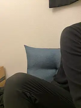 Snapshot of -mirai- chatting on 02/03/25, 12:25 -mirai- online show from 02/03/25, 12:25