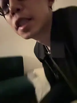 Snapshot of -mirai- chatting on 03/22/25, 10:49 -mirai- online show from 03/22/25, 10:49