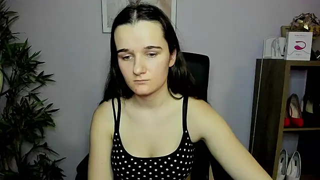 Snapshot of KateDelight chatting on 01/12/25, 07:31 KateDelight online show from 01/12/25, 07:31