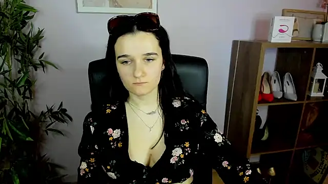 Snapshot of KateDelight chatting on 03/22/25, 01:41 KateDelight online show from 03/22/25, 01:41