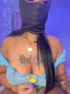 kamila french online show from 11/22/25, 11:26