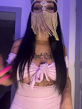 kamila french online show from 02/24/26, 09:24