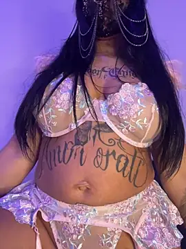 kamila french online show from 03/10/26, 10:04