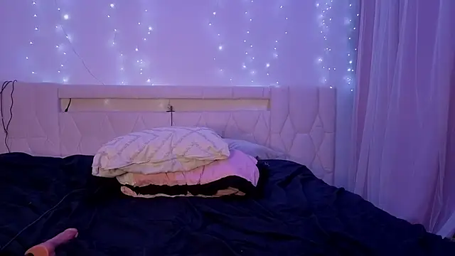 kamila french online show from 03/27/26, 10:42