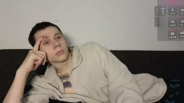 Snapshot of R1mmo__ chatting on 02/11/25, 08:48 R1mmo online show from 02/11/25, 08:48