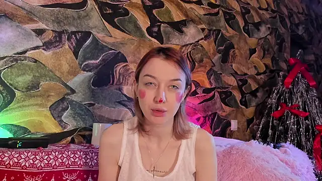 Snapshot of CrystalRey chatting on 12/27/24, 05:42 CrystalRey online show from 12/27/24, 05:42