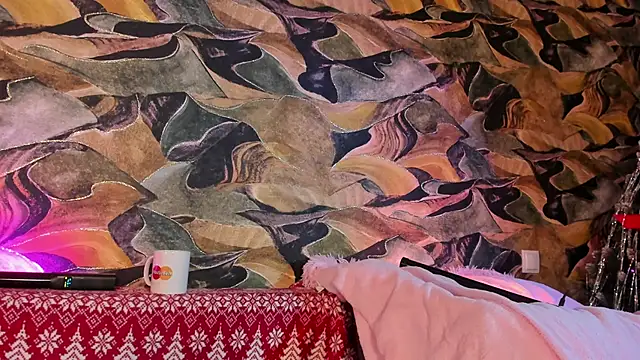 Snapshot of CrystalRey chatting on 01/11/25, 05:31 CrystalRey online show from 01/11/25, 05:31