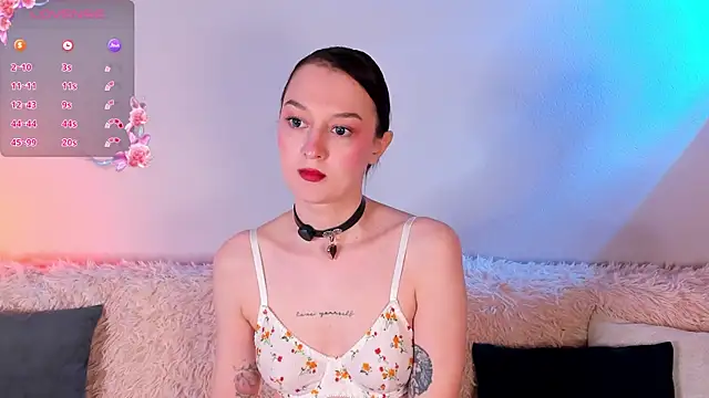 Snapshot of CrystalRey chatting on 09/30/25, 06:51 CrystalRey online show from 09/30/25, 06:51