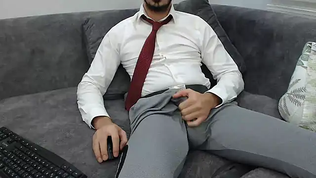 Naughtb0y online show from 11/16/25, 09:42