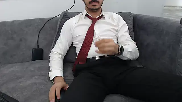 Naughtb0y online show from 05/20/26, 01:06