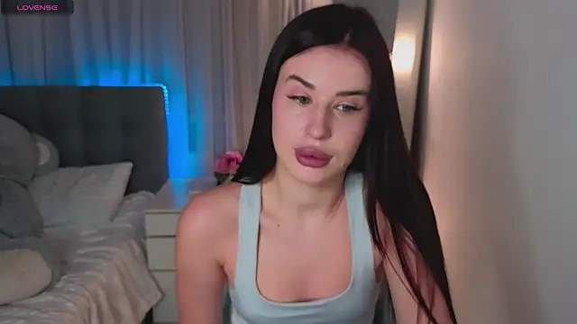 Milkissss online show from 04/19/26, 07:18