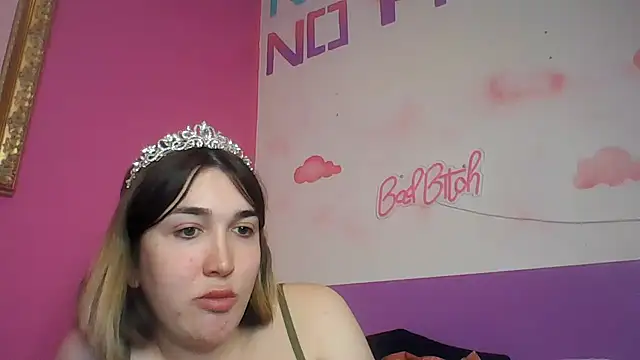 Snapshot of Icy__Diamond chatting on 05/14/26, 08:15 Icy Diamond online show from 05/14/26, 08:15