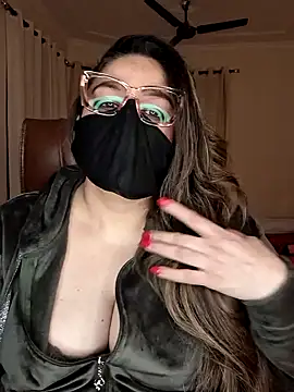 Snapshot of SEXY-Sardarni chatting on 12/24/24, 03:47 SEXY-Sardarni online show from 12/24/24, 03:47