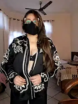 Snapshot of SEXY-Sardarni chatting on 02/23/25, 06:28 SEXY-Sardarni online show from 02/23/25, 06:28