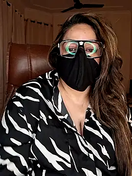 Snapshot of SEXY-Sardarni chatting on 03/08/25, 03:45 SEXY-Sardarni online show from 03/08/25, 03:45