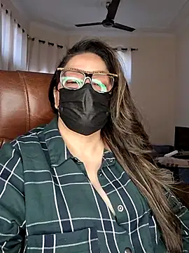 Snapshot of SEXY-Sardarni chatting on 09/26/25, 07:01 SEXY-Sardarni online show from 09/26/25, 07:01