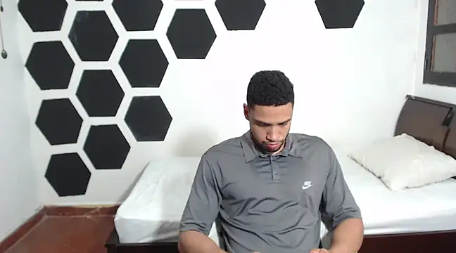 Jhors  Collens online show from 02/05/25, 07:50