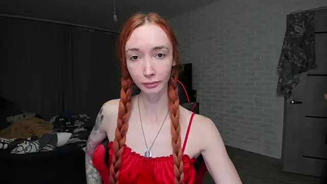 Roxy Silver online show from 10/21/25, 08:53