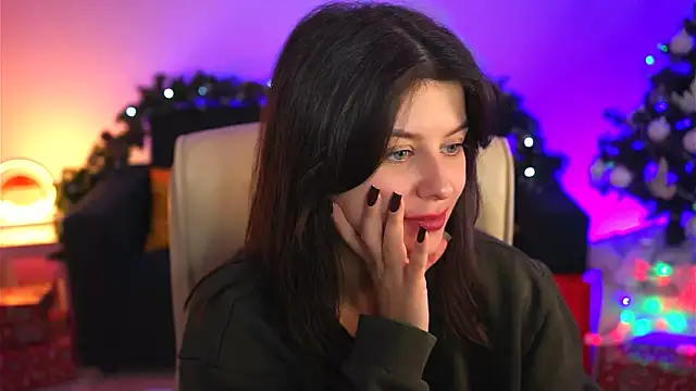 Snapshot of NicoleMun chatting on 12/13/24, 12:17 NicoleMun online show from 12/13/24, 12:17