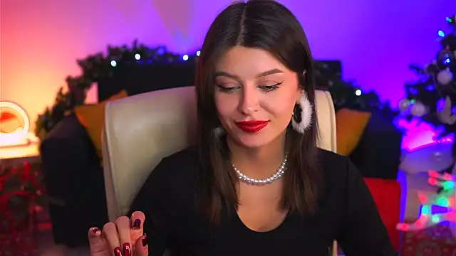 Snapshot of NicoleMun chatting on 12/20/24, 04:25 NicoleMun online show from 12/20/24, 04:25