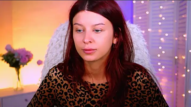 Snapshot of NicoleMun chatting on 10/07/25, 01:41 NicoleMun online show from 10/07/25, 01:41