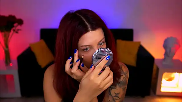 Snapshot of NicoleMun chatting on 11/24/25, 12:49 NicoleMun online show from 11/24/25, 12:49