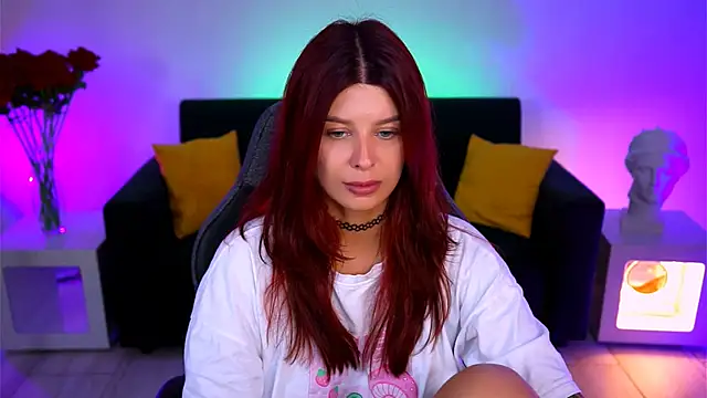 Snapshot of NicoleMun chatting on 11/26/25, 12:28 NicoleMun online show from 11/26/25, 12:28