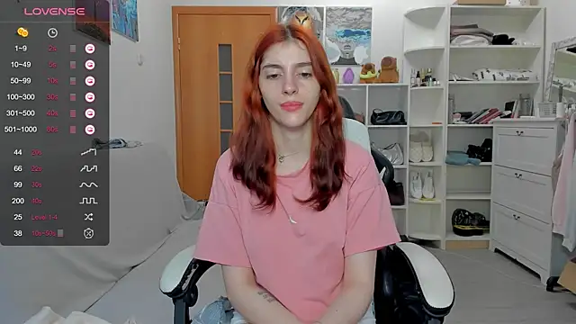 Snapshot of broosnica1 chatting on 06/24/26, 05:28 broosnica1 online show from 06/24/26, 05:28