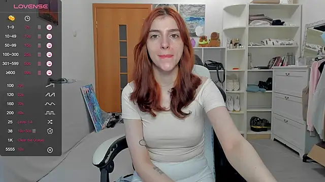 Snapshot of broosnica1 chatting on 06/30/26, 06:14 broosnica1 online show from 06/30/26, 06:14