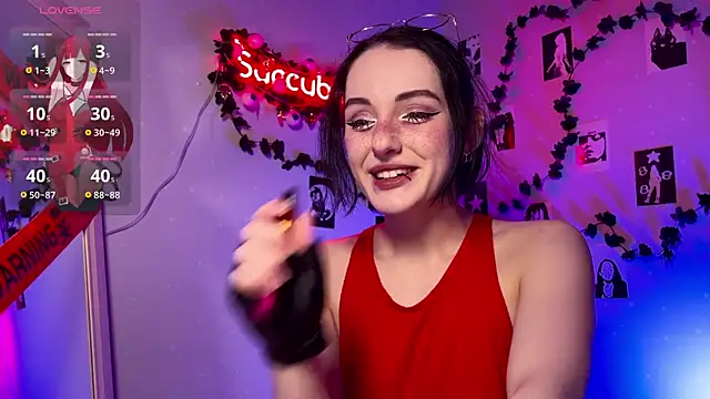 Snapshot of Alice_Succuby chatting on 12/14/25, 07:40 Alice Succuby online show from 12/14/25, 07:40