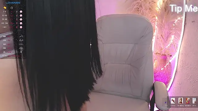 ViolettaHotLatin  online show from 01/09/26, 12:41