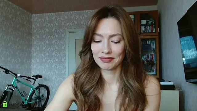 Snapshot of alicia_spicy chatting on 09/27/25, 10:42 alicia spicy online show from 09/27/25, 10:42