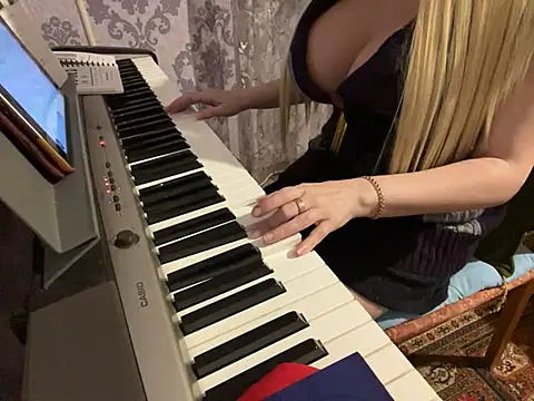 mila von tease online show from 12/10/24, 06:28