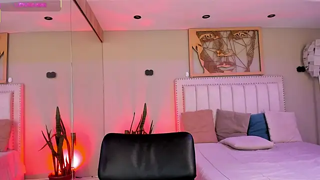  AlejaCruz  online show from 09/29/25, 07:19