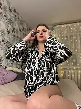 adel secret online show from 02/18/25, 11:08