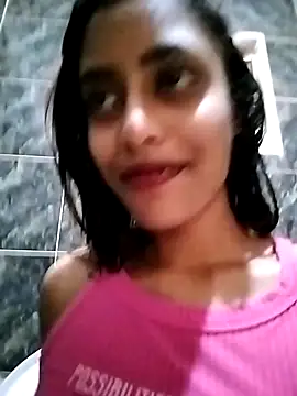 Snapshot of cleopatra-phaedra chatting on 12/15/24, 03:09 cleopatra-phaedra online show from 12/15/24, 03:09