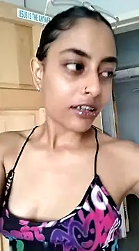 Snapshot of cleopatra-phaedra chatting on 01/11/25, 02:25 cleopatra-phaedra online show from 01/11/25, 02:25