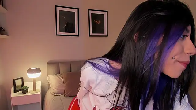 Violetta Nur online show from 04/08/26, 08:42