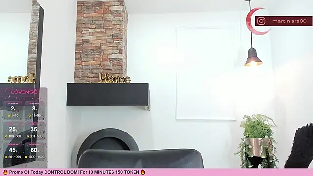 Snapshot of _LaraMom_ chatting on 02/06/25, 03:09 LaraMom online show from 02/06/25, 03:09